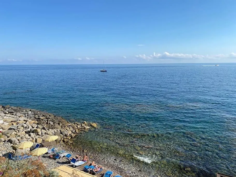 Appartamento Incantevole In Piazza Bresca, Sanremo Italy